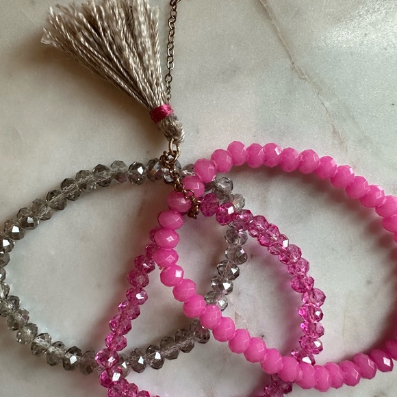 Pink and gray beaded bracelet with tassels! New! - Picture 5 of 8